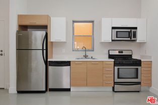 Apartment, 2216 Main st, Santa Monica, CA 90405 - 11