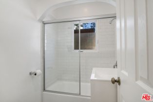 Single Family Residence, 9037 Elevado st, West Hollywood , CA 90069 - 32