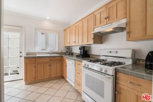 Single Family Residence, 9037 Elevado st, West Hollywood , CA 90069 - 30