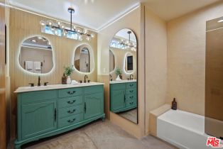 , 3350 Virginia ave, Santa Monica, CA 90404 - 9