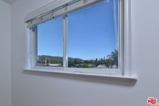 Single Family Residence, 2107 Rockdale ave, Simi Valley, CA 93063 - 43