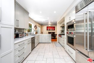 Single Family Residence, 17121 Escalon dr, Encino, CA 91436 - 9