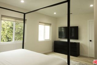 , 9042 Phyllis ave, West Hollywood , CA 90069 - 7