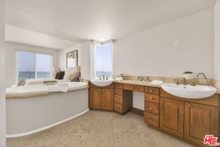 Single Family Residence, 7019 Seaside walk, Long Beach, CA 90803 - 9