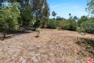 Single Family Residence, 3734 Longridge ave, Sherman Oaks, CA 91423 - 64