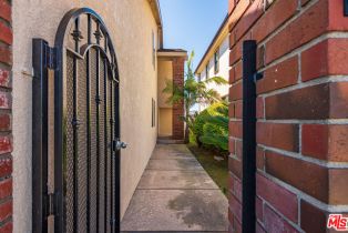 Single Family Residence, 16661 Carousel ln, Huntington Beach, CA 92649 - 11