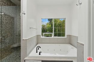 Single Family Residence, 5220 Melvin ave, Tarzana, CA 91356 - 16