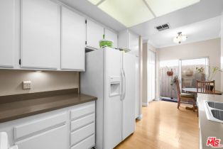 Condominium, 2405 34th st, Santa Monica, CA 90405 - 12