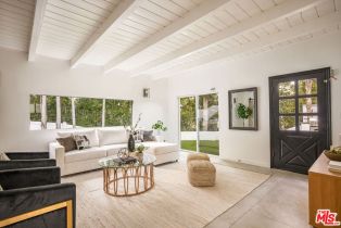 Single Family Residence, 16733 Oak View dr, Encino, CA 91436 - 16