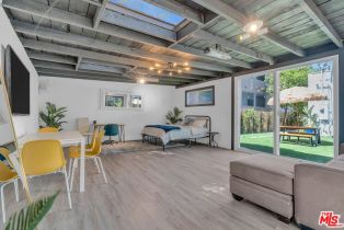 , 1006 Crescent Heights blvd, West Hollywood , CA 90046 - 4