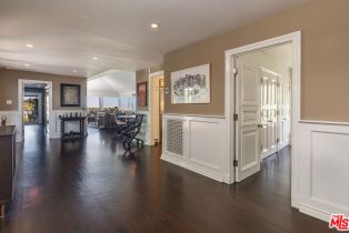 Single Family Residence, 1612 Gilcrest dr, Beverly Hills, CA 90210 - 2