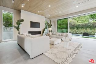 Single Family Residence, 1310 Preston way, Venice, CA 90291 - 4