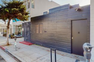 , 2222 Main st, Santa Monica, CA 90405 - 2