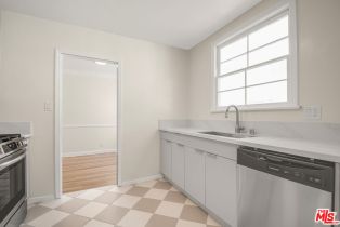 Residential Income, 405 Shirley pl, Beverly Hills, CA 90212 - 7