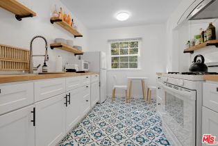 Residential Income, 405 Shirley pl, Beverly Hills, CA 90212 - 16