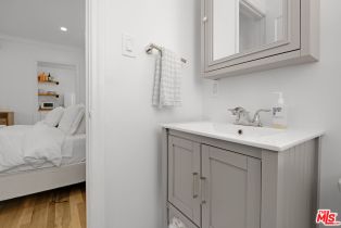 Residential Income, 405 Shirley pl, Beverly Hills, CA 90212 - 21