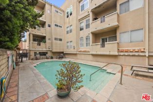 Condominium, 12060 Hoffman st, Studio City, CA 91604 - 17