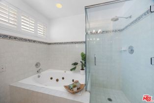 Condominium, 12060 Hoffman st, Studio City, CA 91604 - 12