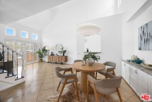 Condominium, 12060 Hoffman st, Studio City, CA 91604 - 3