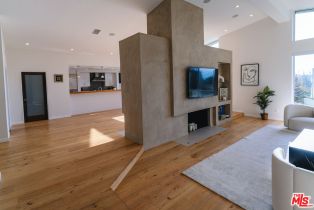 Single Family Residence, 3423 Scadlock ln, Sherman Oaks, CA 91403 - 3