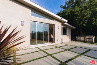 Single Family Residence, 3423 Scadlock ln, Sherman Oaks, CA 91403 - 36