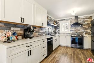 Condominium, 18547 Collins st, Tarzana, CA 91356 - 3