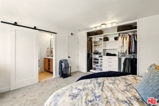 Condominium, 18547 Collins st, Tarzana, CA 91356 - 18