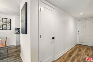 Condominium, 18547 Collins st, Tarzana, CA 91356 - 4