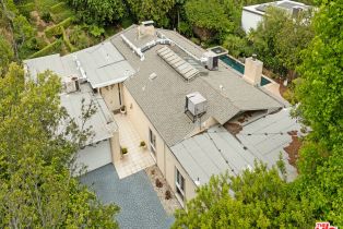 Single Family Residence, 3835 SAPPHIRE dr, Encino, CA 91436 - 32