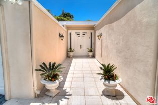 Single Family Residence, 3835 SAPPHIRE dr, Encino, CA 91436 - 3