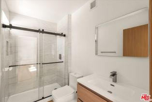 Single Family Residence, 5910 Mammoth ave, Sherman Oaks, CA 91401 - 16