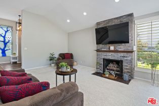 Condominium, 5757 Owensmouth ave, Woodland Hills, CA 91367 - 5