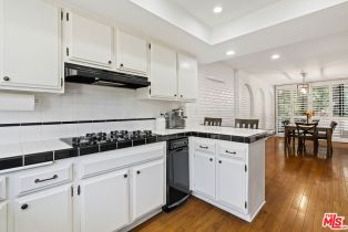 Condominium, 5757 Owensmouth ave, Woodland Hills, CA 91367 - 10