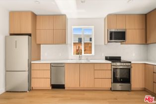 Single Family Residence, 5912 Mammoth ave, Sherman Oaks, CA 91401 - 5