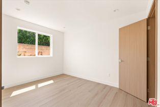 Single Family Residence, 5912 Mammoth ave, Sherman Oaks, CA 91401 - 10