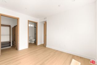 Single Family Residence, 5912 Mammoth ave, Sherman Oaks, CA 91401 - 11