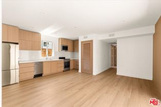 Single Family Residence, 5912 Mammoth ave, Sherman Oaks, CA 91401 - 3