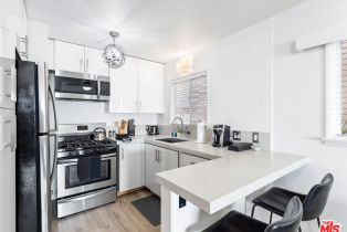 Residential Income, 689 Sleepy Hollow ln, Laguna Beach, CA 92651 - 5