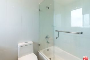 , 130 San Vicente blvd, Santa Monica, CA 90402 - 10