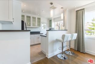 , 130 San Vicente blvd, Santa Monica, CA 90402 - 6