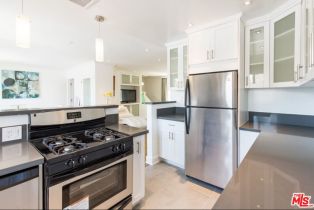 , 130 San Vicente blvd, Santa Monica, CA 90402 - 4