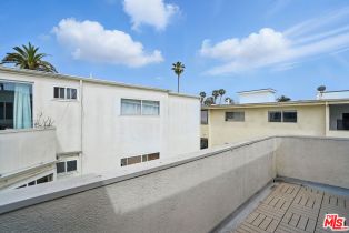 , 930 3rd st, Santa Monica, CA 90403 - 10