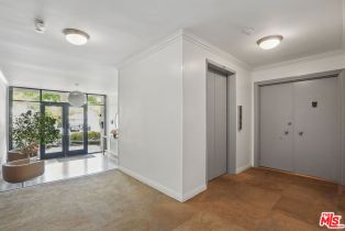 , 930 3rd st, Santa Monica, CA 90403 - 5