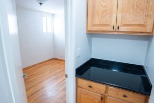 , 2400 Pacific ave, Venice, CA 90291 - 8