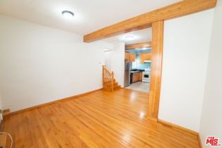 , 2400 Pacific ave, Venice, CA 90291 - 6