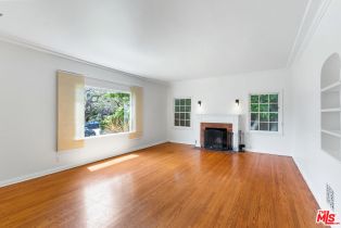 Single Family Residence, 1131 Harvard st, Santa Monica, CA 90403 - 4