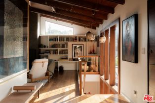 Single Family Residence, 415 Mesa rd, Santa Monica, CA 90402 - 4