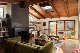 Single Family Residence, 415 Mesa rd, Santa Monica, CA 90402 - 5