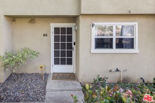 Condominium, 2731 Erringer rd, Simi Valley, CA 93065 - 4