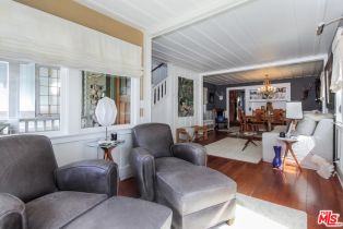 Single Family Residence, 124 HART ave, Santa Monica, CA 90405 - 4